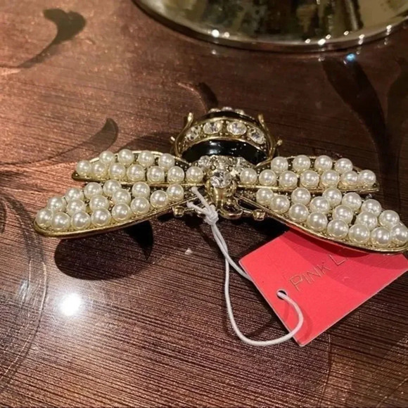 Pink linen pearl brooch - Picture 8 of 9